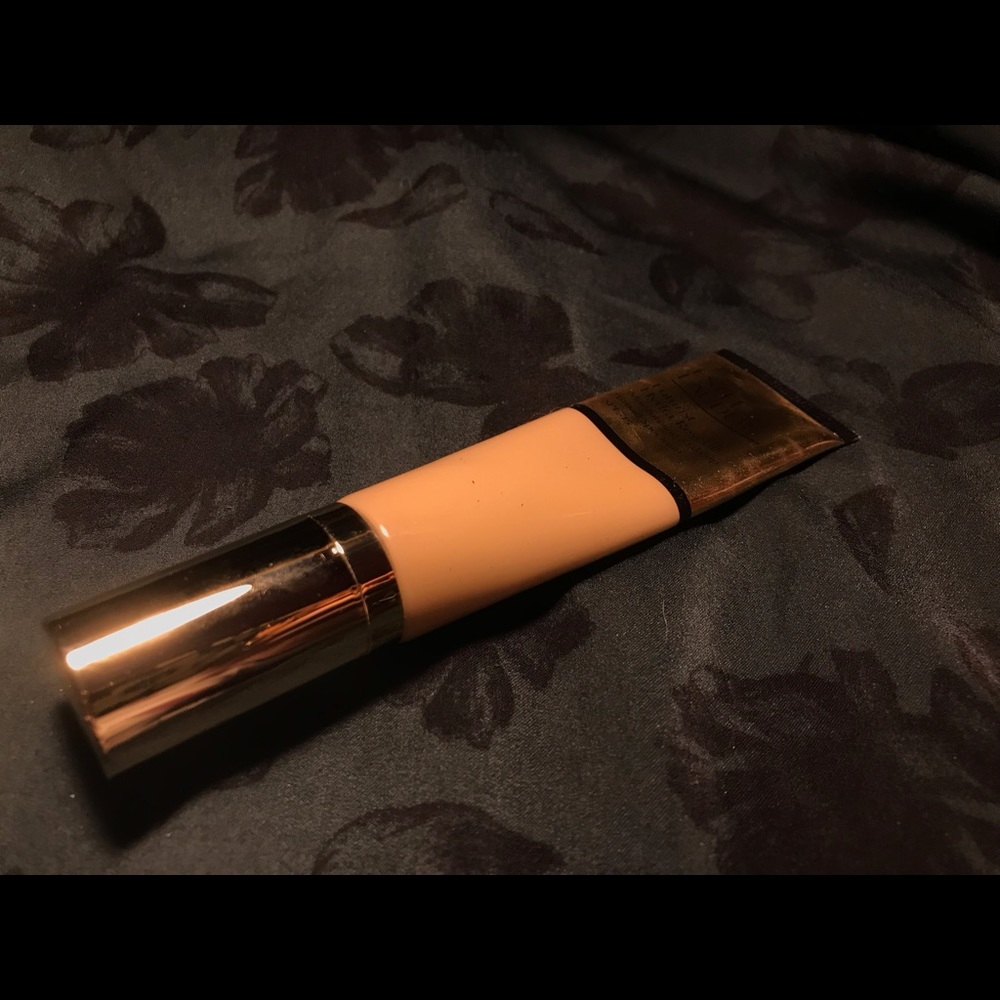 🏝 Estée Lauder Futurist Hydra-Rescue foundation